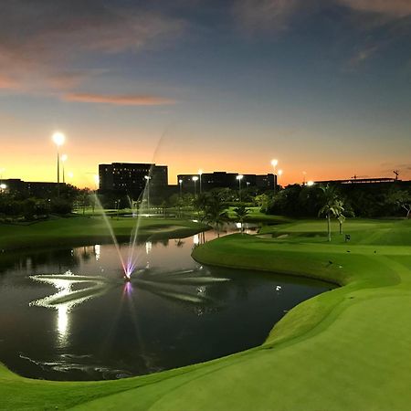 Отель Grand Luxxe With Free Golf Нуэво-Вальярта Экстерьер фото