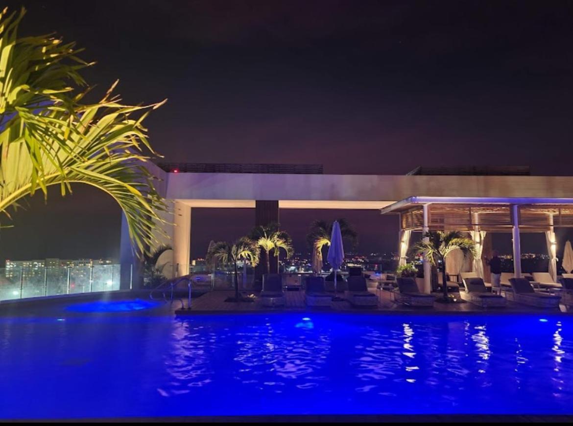 Отель Grand Luxxe With Free Golf Нуэво-Вальярта Экстерьер фото