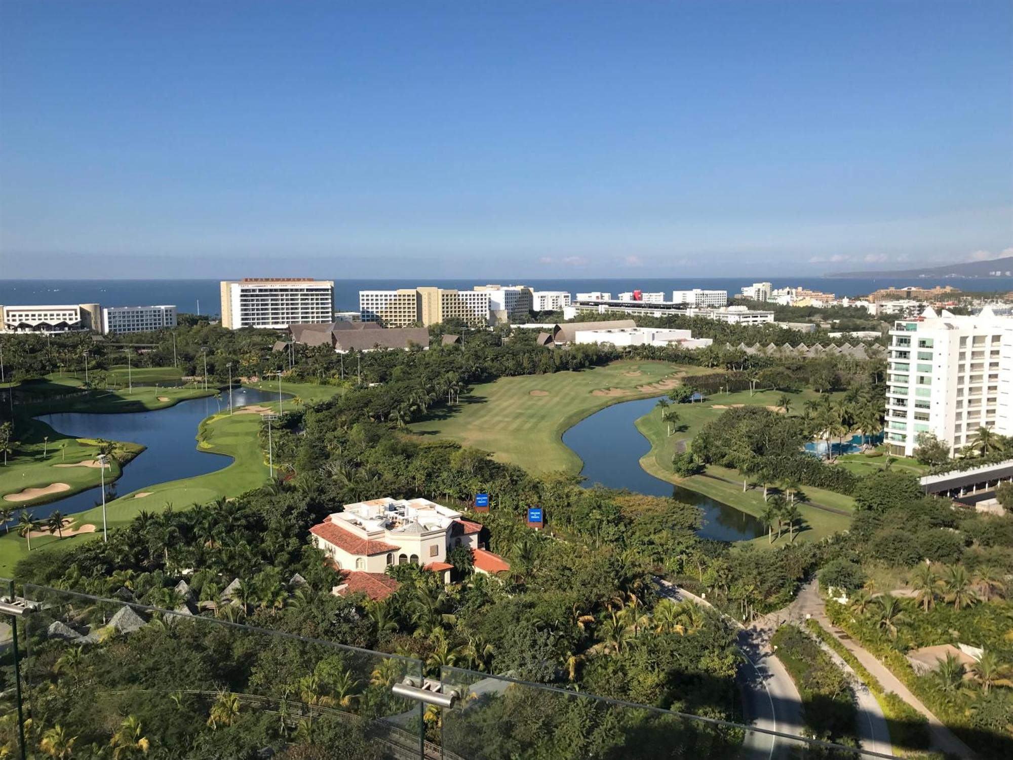 Отель Grand Luxxe With Free Golf Нуэво-Вальярта Экстерьер фото