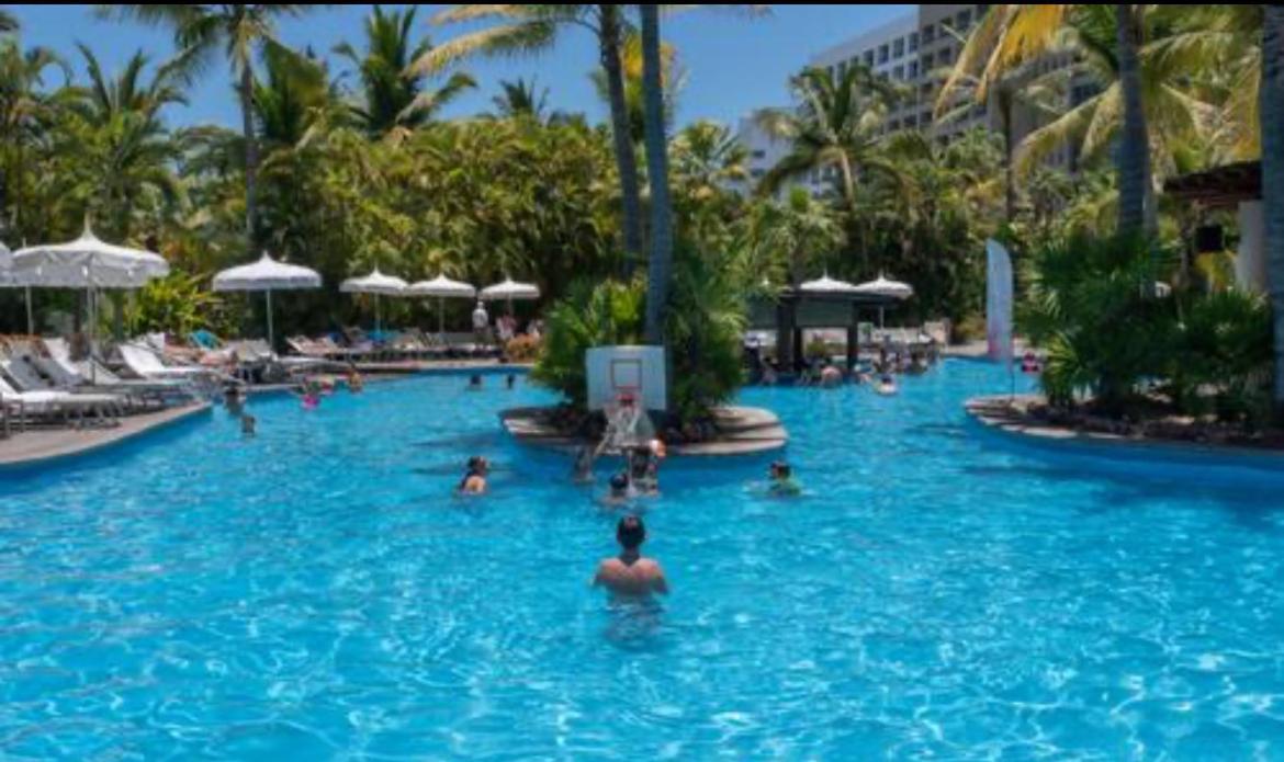 Отель Grand Luxxe With Free Golf Нуэво-Вальярта Экстерьер фото