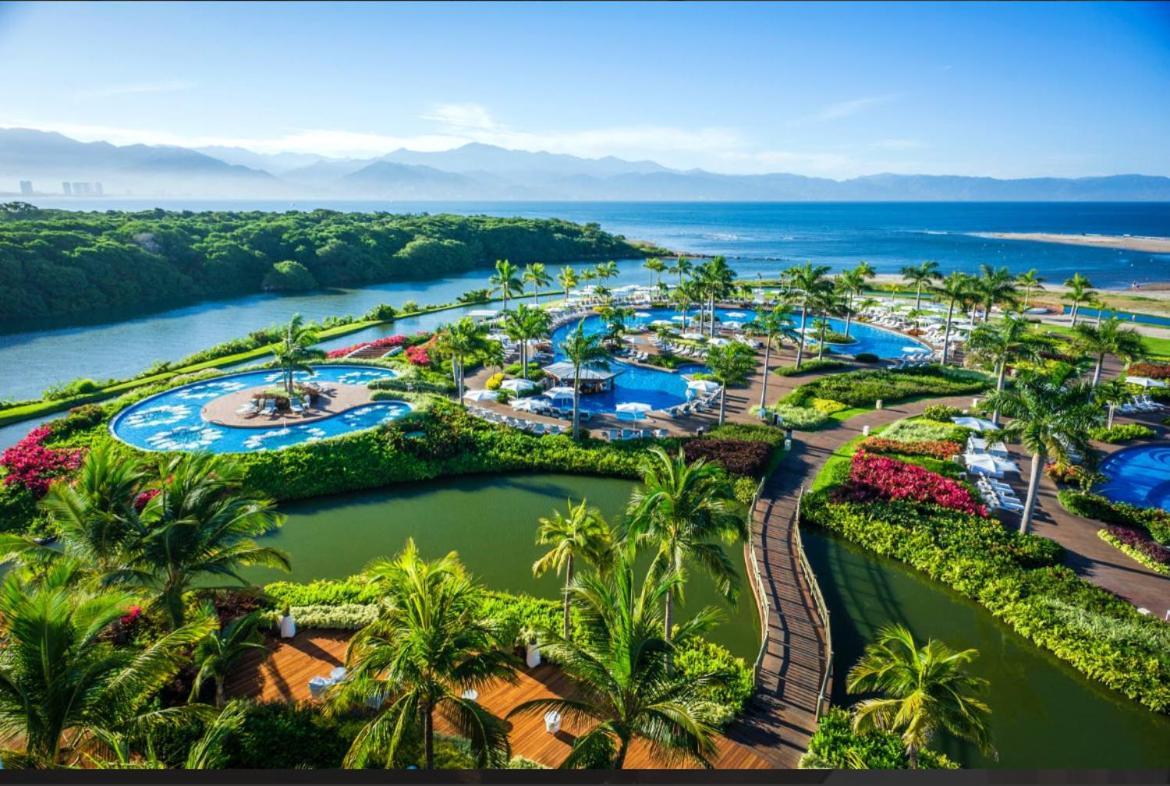 Отель Grand Luxxe With Free Golf Нуэво-Вальярта Экстерьер фото