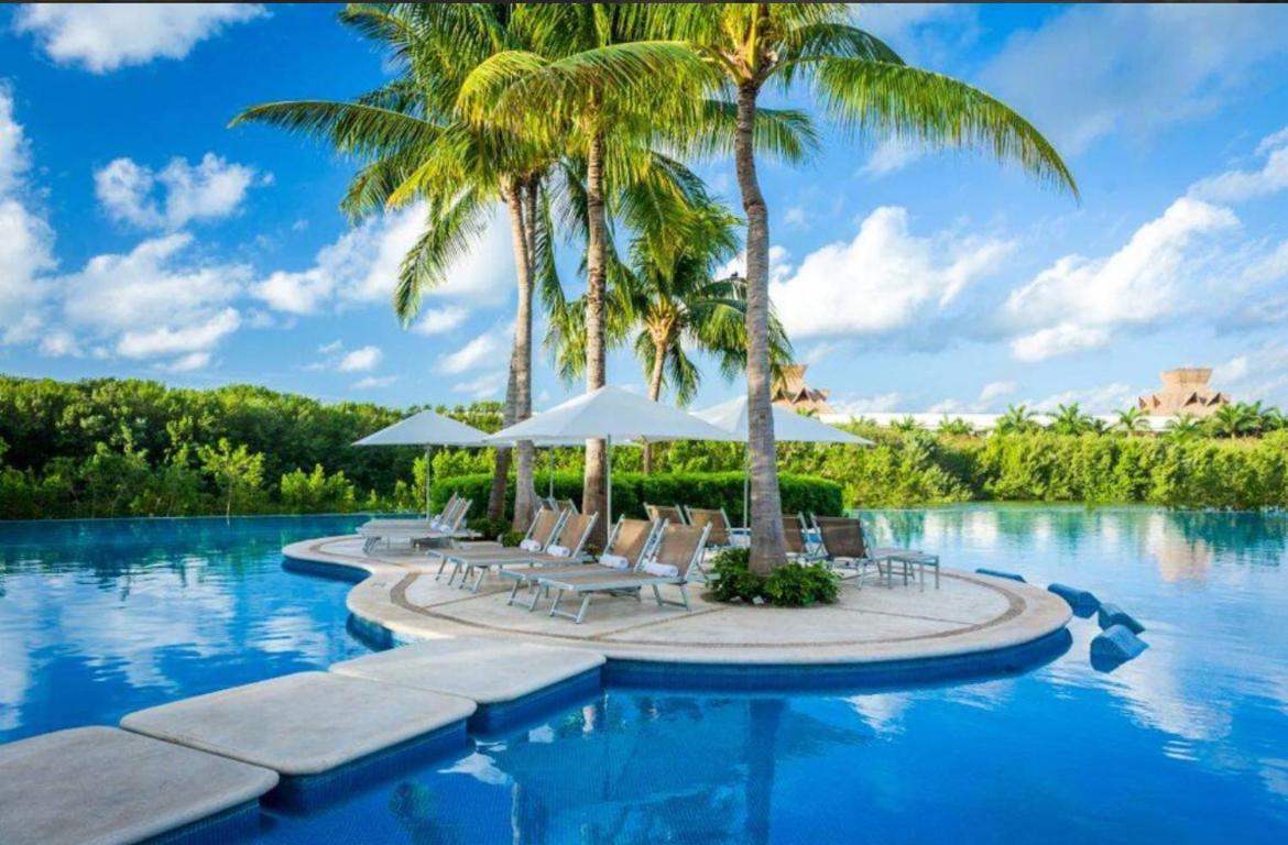 Отель Grand Luxxe With Free Golf Нуэво-Вальярта Экстерьер фото