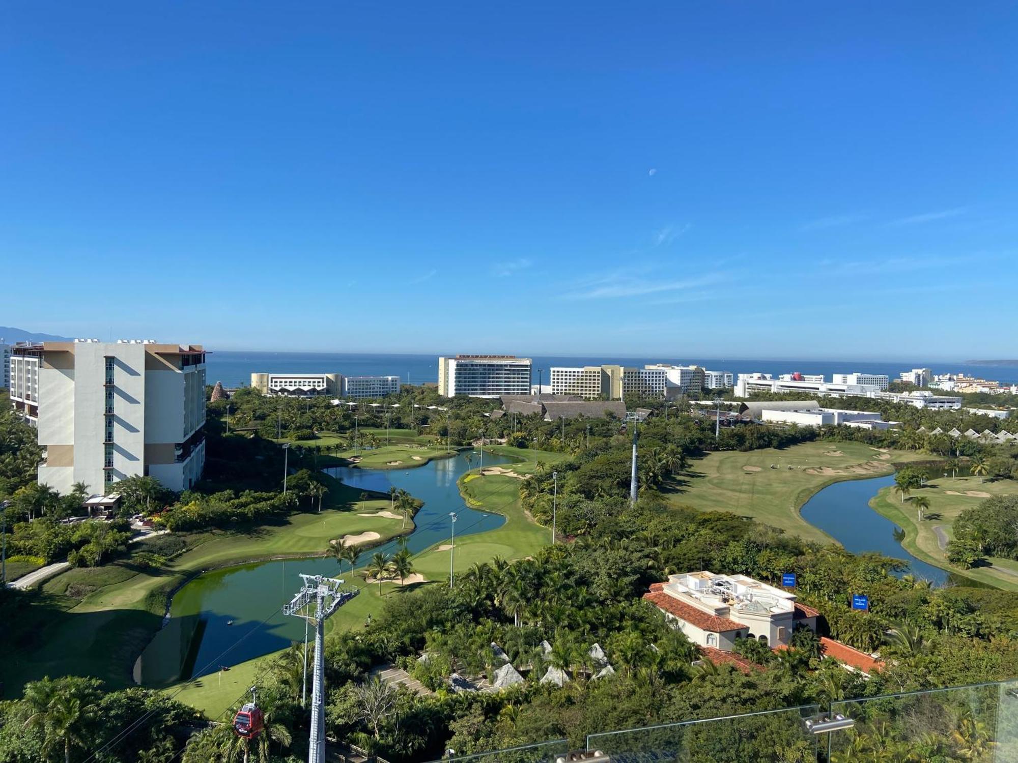 Отель Grand Luxxe With Free Golf Нуэво-Вальярта Экстерьер фото