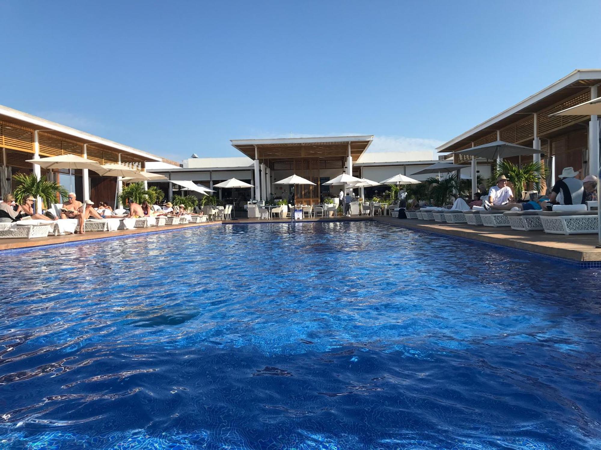 Отель Grand Luxxe With Free Golf Нуэво-Вальярта Экстерьер фото